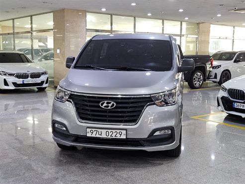Hyundai Starex Van 5-Seater Modern — пробег 141 896 км — фото 2 из 5