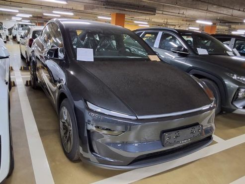 Tesla Model Y L Long Range AWD — пробег 1 км — фото 2 из 5