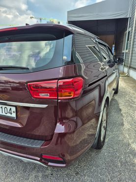 Kia Carnival 9-Seater Luxury — пробег 128 792 км — фото 2 из 5