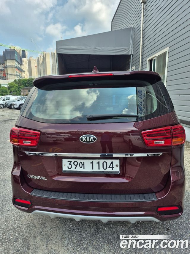 Kia Carnival из Кореи Encar