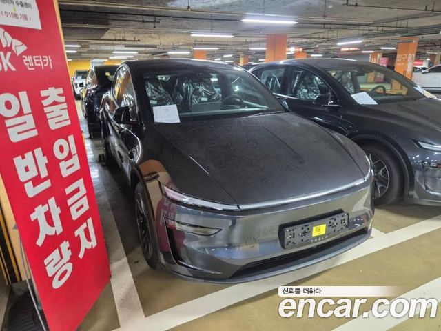 Tesla Model Y L Long Range AWD — пробег 1 км — фото 1 из 5