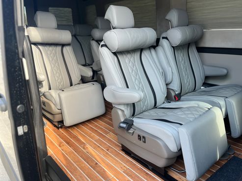 Hyundai Solati 11-Seater Luxury — пробег 60 440 км — фото 3 из 5