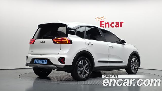Kia Niro Earth — пробег 28 967 км — фото 2 из 5