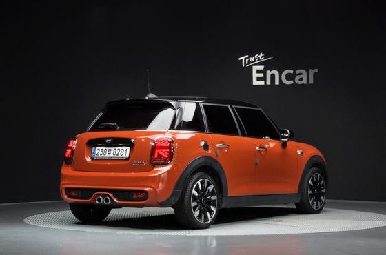 Mini Cooper 5Door HIGH 3rd — пробег 53 575 км — фото 2 из 5