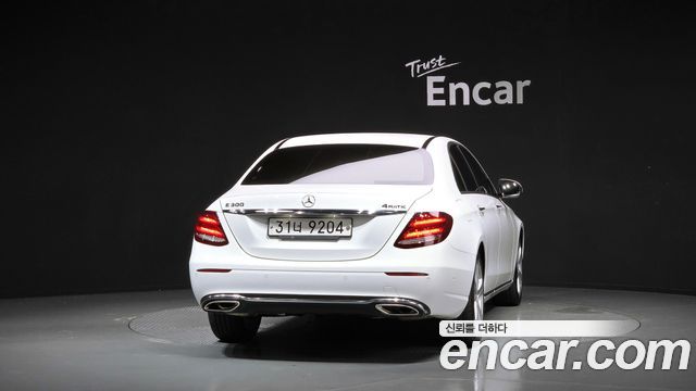 Mercedes-Benz E-Class из Кореи Encar