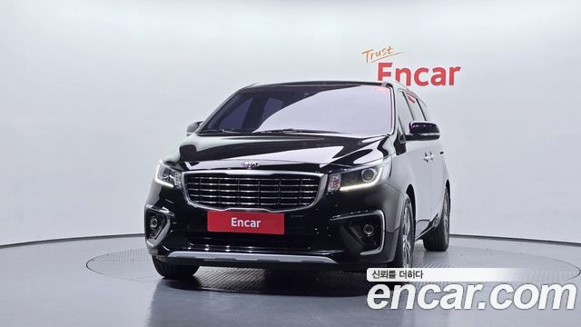 Kia Carnival 9-Seater Luxury — пробег 92 870 км — фото 3 из 5