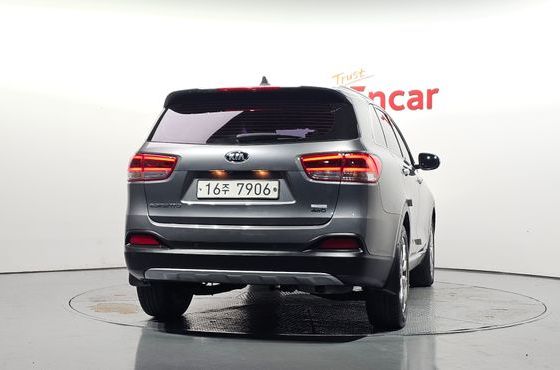 Kia Sorento Diesel 2.0 2WD Prestige — пробег 195 114 км — фото 4 из 5