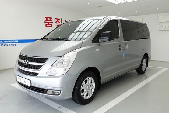 Hyundai Starex 12-Seater Wagon CVX Luxury — пробег 227 309 км — фото 2 из 5
