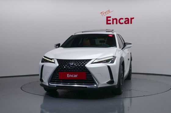 Lexus UX 2.0 2WD — пробег 90 347 км — фото 3 из 5