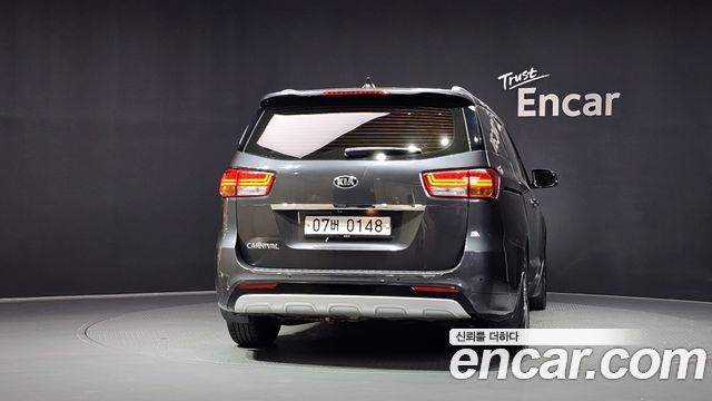 Kia Carnival из Кореи Encar