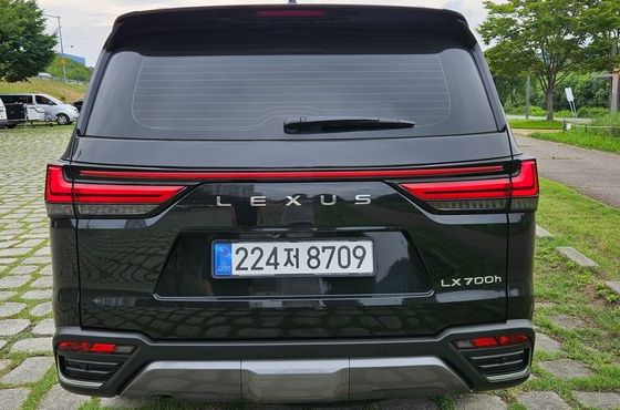 Lexus LX 700h Luxury — пробег 7 км — фото 5 из 5