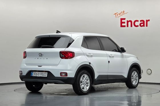 Hyundai Venue 1,6 Premium — пробег 2 474 км — фото 2 из 5
