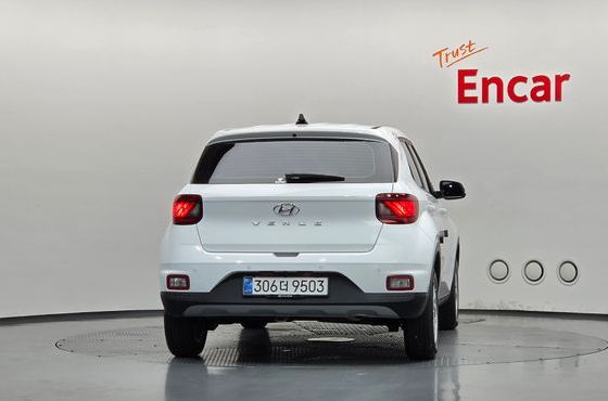 Hyundai Venue 1,6 Premium — пробег 2 474 км — фото 4 из 5
