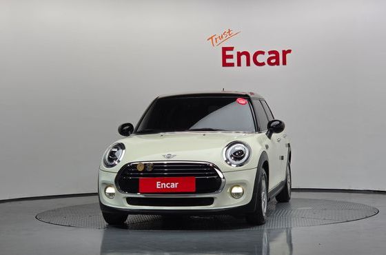 Mini Cooper 5Door Standard 3rd — пробег 43 955 км — фото 3 из 5
