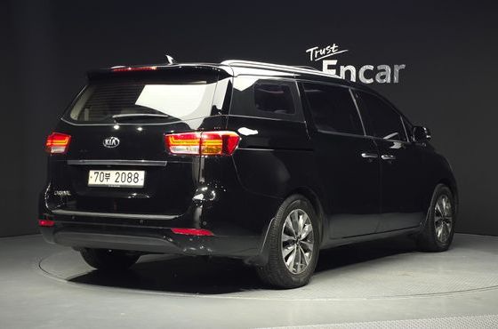 Kia Carnival 11-seater Prestige — пробег 311 481 км — фото 2 из 5