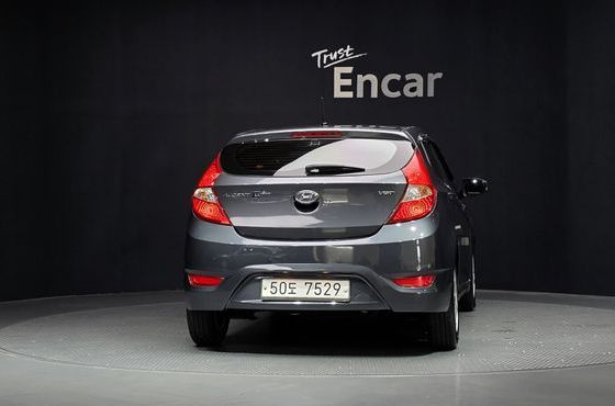 Hyundai Accent Diesel WIT 1.6 VGT Premier — пробег 90 381 км — фото 4 из 5
