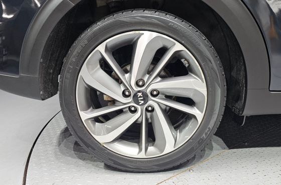 Kia Niro Prestige — пробег 66 941 км — фото 5 из 5