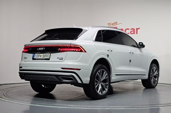 Audi Q8 50 TDI Quattro Premium — пробег 39 022 км — фото 2 из 5