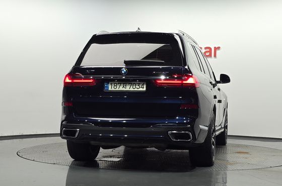 BMW X7 xDrive 40i M Sport 6STR — пробег 115 745 км — фото 4 из 5