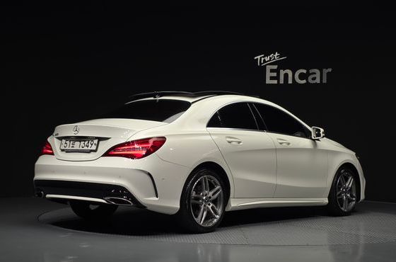 Mercedes-Benz CLA-Class CLA220 AMG Line — пробег 69 300 км — фото 2 из 5