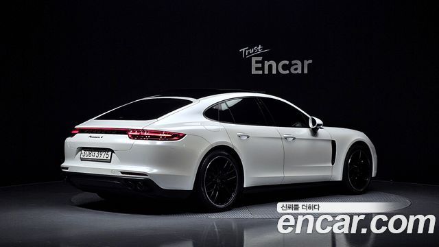 Porsche Panamera 3.0 AWD — пробег 74 599 км — фото 2 из 5