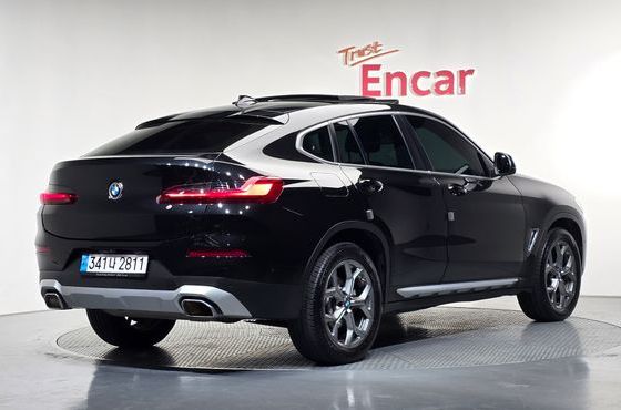 BMW X4 xDrive20i xLine — пробег 64 072 км — фото 2 из 5