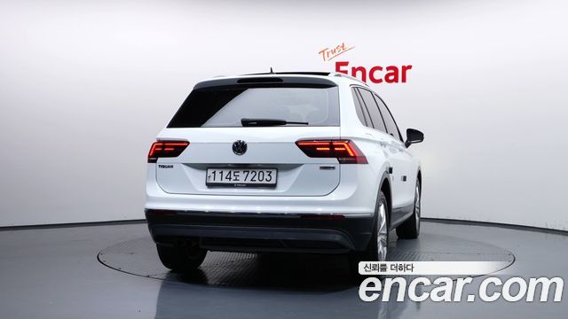 Volkswagen Tiguan из Кореи Encar