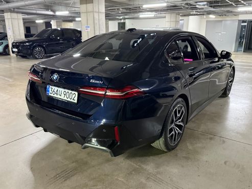 BMW 5-Series 520i M Sport — пробег 7 996 км — фото 4 из 5