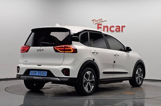 Kia Niro Air — пробег 32 096 км — фото 2 из 5