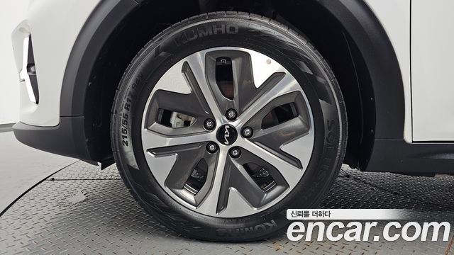Kia Niro Air — пробег 32 096 км — фото 5 из 5