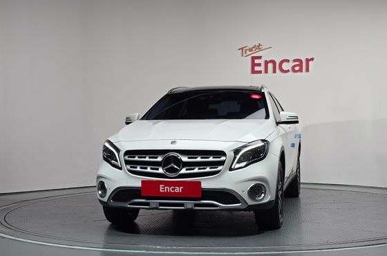 Mercedes-Benz GLA-Class GLA220 Premium — пробег 65 046 км — фото 3 из 5