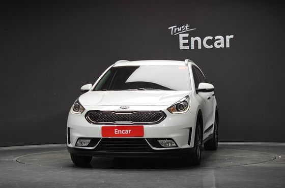 Kia Niro Luxury — пробег 137 988 км — фото 3 из 5