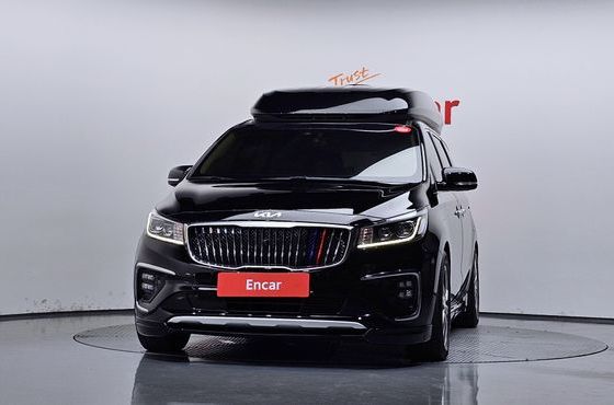 Kia Carnival 7-Seater Hi-Limousine President — пробег 70 961 км — фото 3 из 5