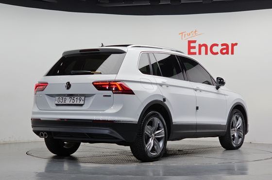 Volkswagen Tiguan 2.0 TDI 4Motion Prestige — пробег 132 685 км — фото 2 из 5