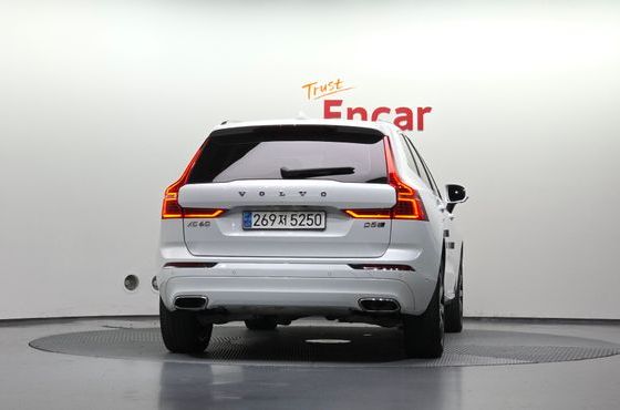 Volvo XC60 D5 Inscription — пробег 103 511 км — фото 4 из 5