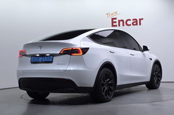 Tesla Model Y Long Range AWD — пробег 93 693 км — фото 2 из 5