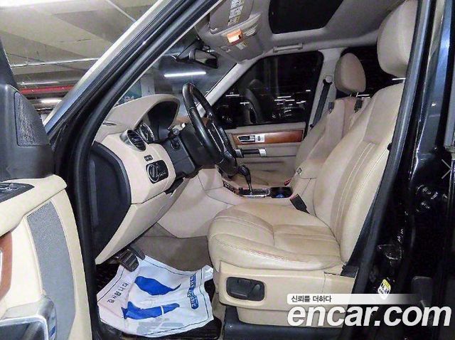 Land Rover Discovery 3.0 SDV6 SE — пробег 220 697 км — фото 5 из 5