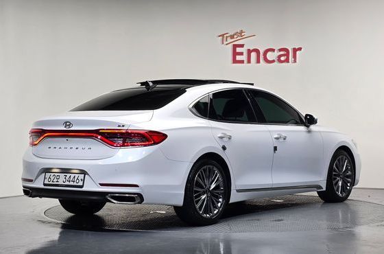 Hyundai Grandeur 3.3 Celebrity — пробег 49 013 км — фото 2 из 5