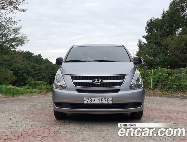 Hyundai Starex 12-Seater Wagon CVX Deluxe — пробег 148 626 км — фото 3 из 5