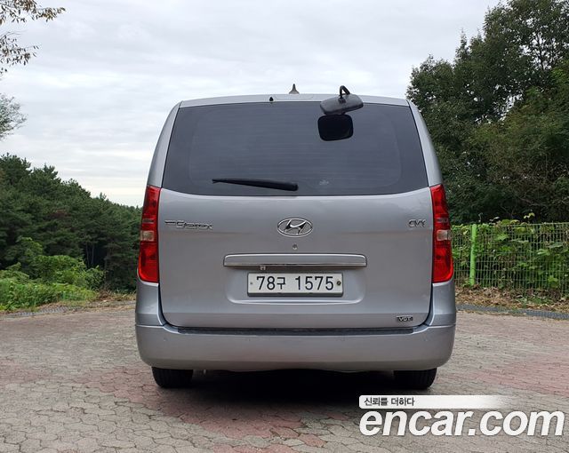 Hyundai Starex 12-Seater Wagon CVX Deluxe — пробег 148 626 км — фото 4 из 5