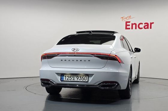 Hyundai Grandeur 2.5 Premium — пробег 98 010 км — фото 4 из 5