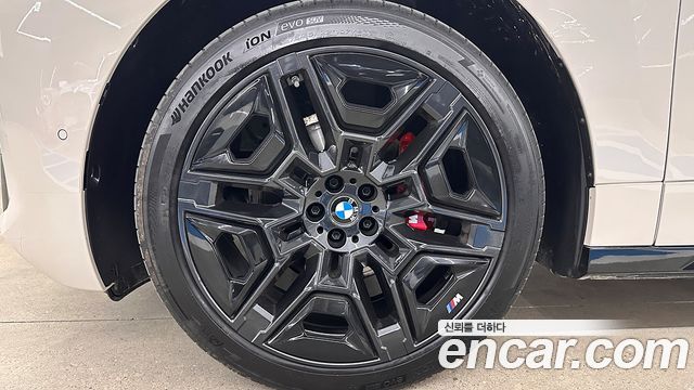 BMW iX xDrive60 M Sport Pro — пробег 10 041 км — фото 5 из 5