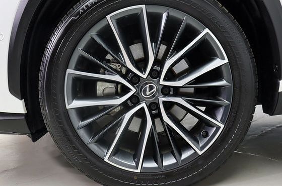 Lexus NX Luxury — пробег 18 135 км — фото 5 из 5