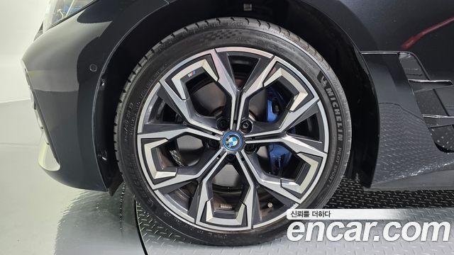 BMW i4 eDrive40 M Sports Pro — пробег 52 761 км — фото 5 из 5