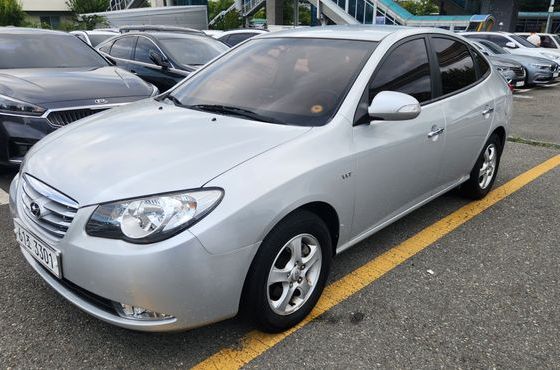 Hyundai AVANTE 1.6 VVT S16 LUXURY — пробег 92 007 км — фото 2 из 5