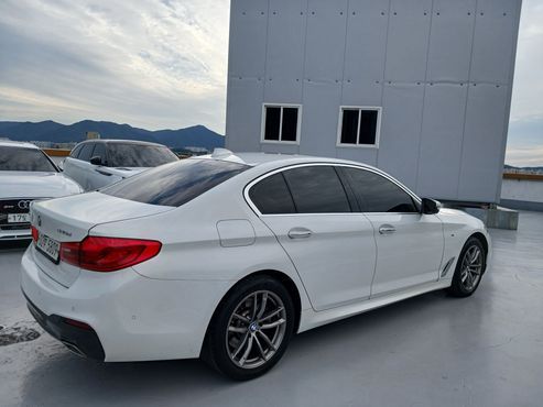 BMW 5-Series 520d xDrive M Sport Package — пробег 193 942 км — фото 3 из 5