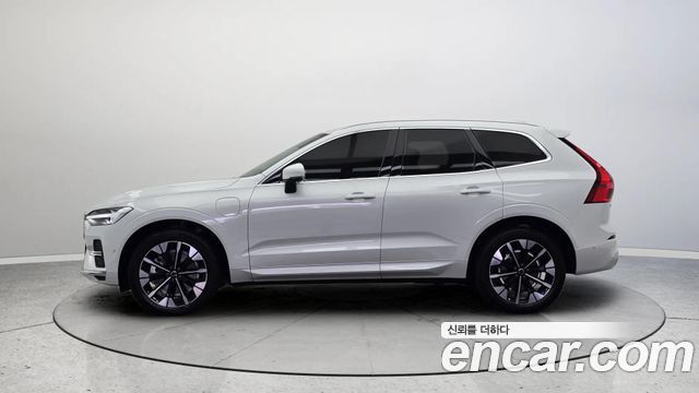 Volvo XC60 T8 Ultra Bright — пробег 1 109 км — фото 4 из 5