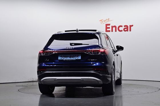 Audi Q4 e-tron 45 Premium — пробег 16 813 км — фото 4 из 5