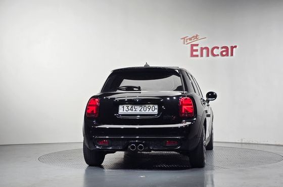 Mini Cooper 5Door HIGH 3rd — пробег 67 985 км — фото 4 из 5