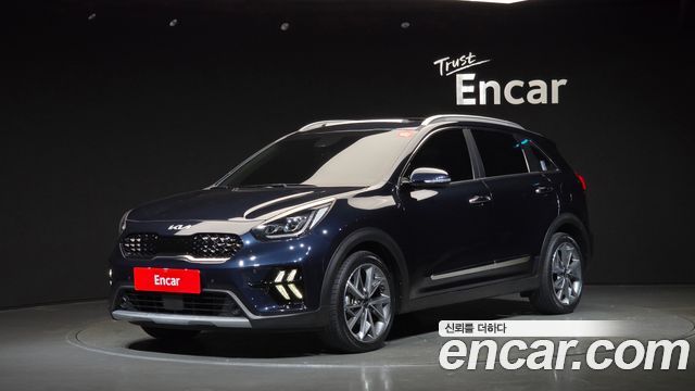 Kia Niro 1.6 HEV Signature — пробег 38 172 км — фото 1 из 5